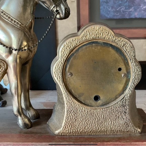 Vintage Collectible General Electric Mid Century Horse Clock Model AB-3F5A - Picture 7 of 10